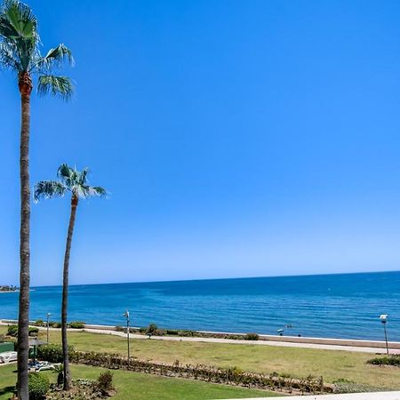 Beach-Line Apartment With 3 Bedrooms In Estepona Luaran gambar